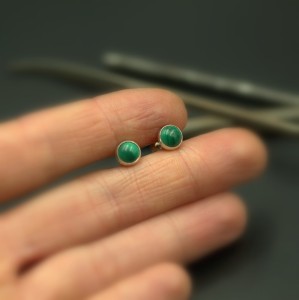 Malachit - kolczyki sztyfty  okrągły fi 5 mm